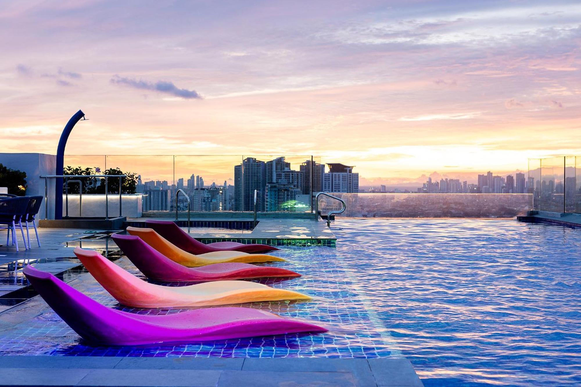 Ibis Styles Manila Araneta City Quezon City Dış mekan fotoğraf